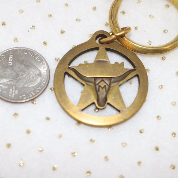 Vintage brass collectible keychain - Picture 3 of 3